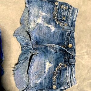 26 Miss Me shorts